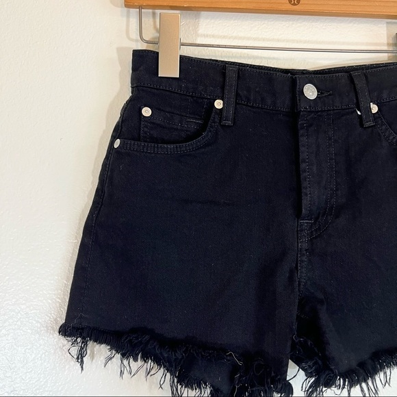 Denim Raw Edge Shorts - Picture 5 of 6